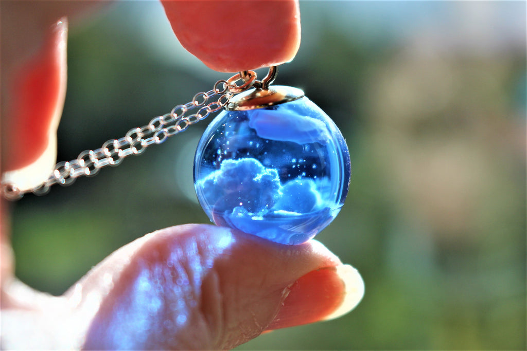 SKUSHOPS Blue Sky Cloud Resin Necklace