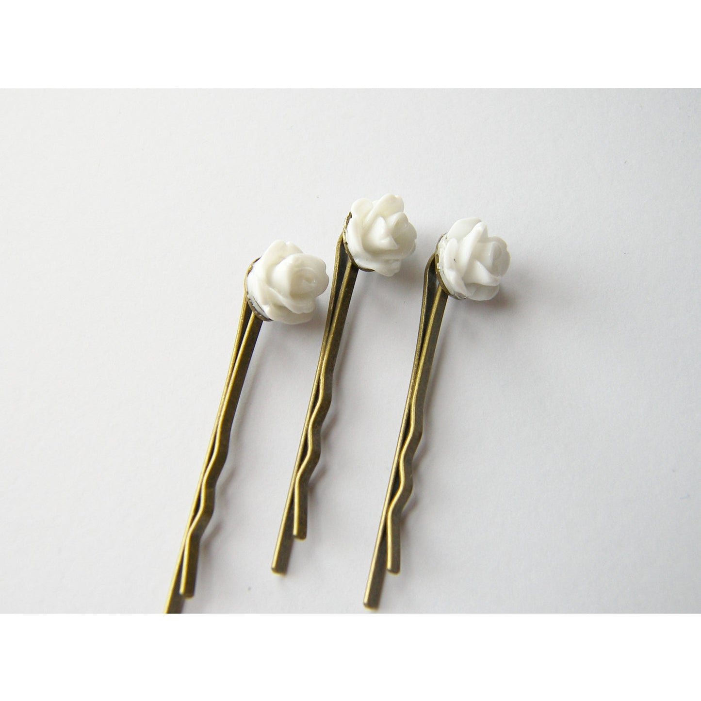White Rose Bobby Pin Set
