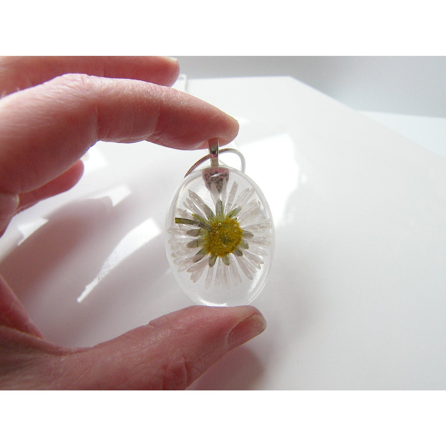 Real Daisy Necklace, Real Flower Eco Jewelry, Pressed Flowers, Botanical Necklace