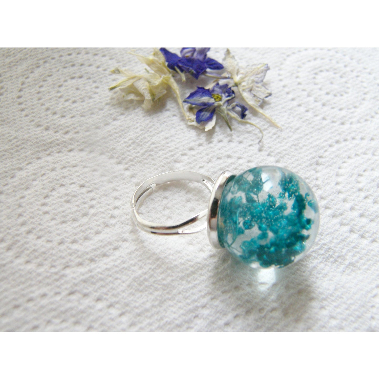 Real Flower Ring, Baby's Breath Ring, Eco Friendly, Flower Orb Ring, Jewelry for Her, Gift for Women, Sister, Mom, Wife, Girlfriend