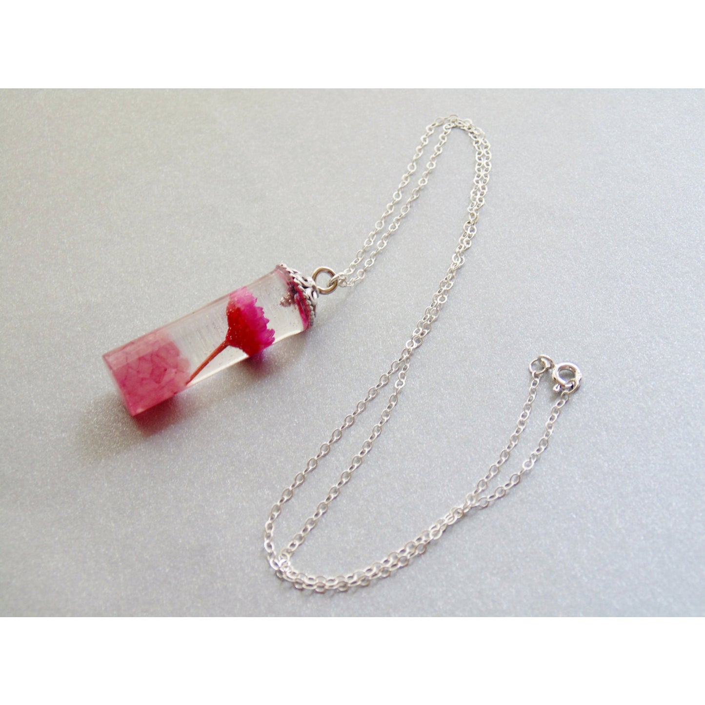 Daisy Necklace, Rose Quartz and Daisy Pendant, Pink, Eco Friendly, Real Flower Pendant, Unique Resin Necklace
