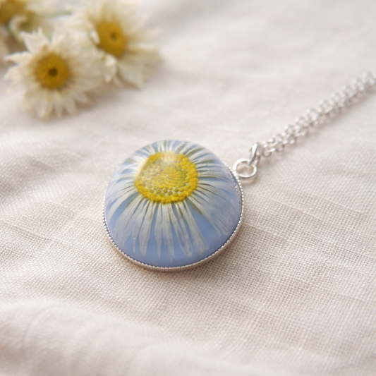 Daisy Necklace, Pressed Flower Jewelry, Resin Jewelry, Real Flower Necklace, Resin Flower Necklace