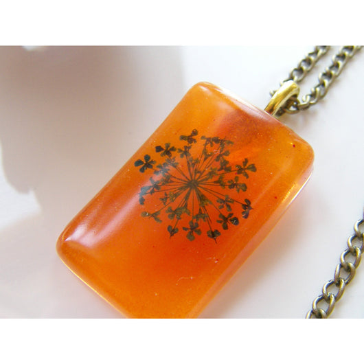 Queen Annes Lace Flower Pendant, Real Flower, Botanical Necklace, Eco Friendly, Orange Resin Pendant, Gift for Her, Mother, Sister, Wife