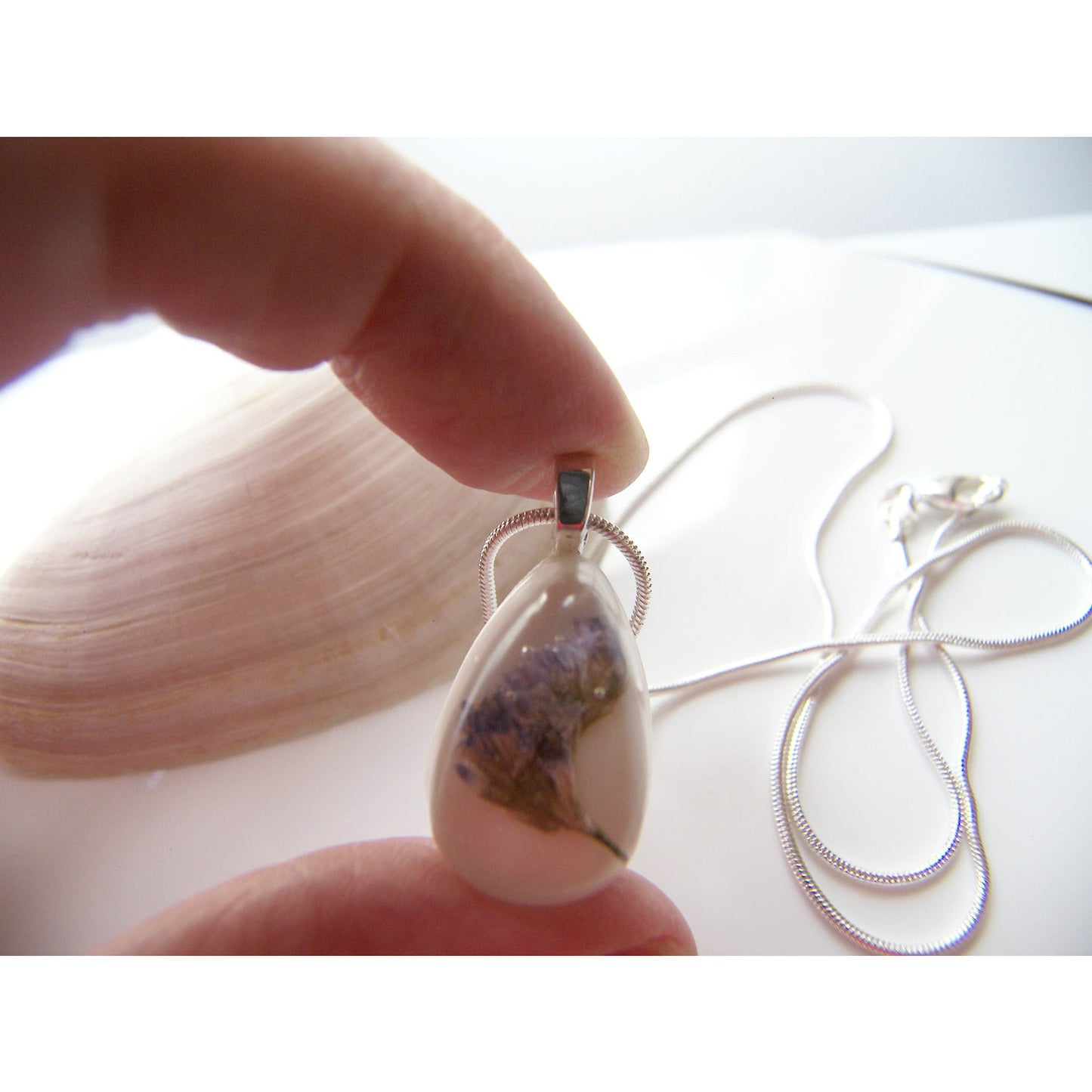 Real Sea Lavender Necklace, Nature, Botanical Necklace, Pressed Flower,  Resin Pendant