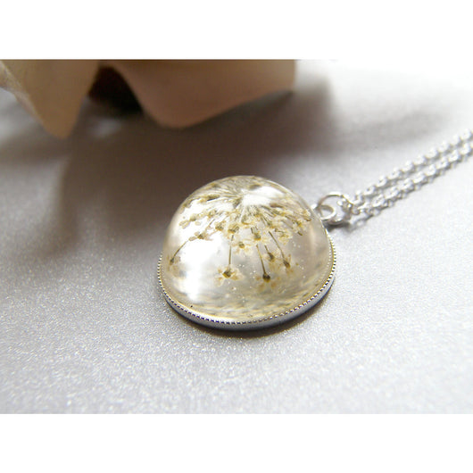 Real Flower Necklace, Queen Anne's Lace, Botanical Necklace, Snowflake, Eco Friendly, Pressed Flower Resin